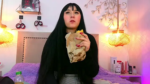 Snapshot of Daphnee-x chatting on November 12, 2025, 11:36 am Daphnee-x online show from November 12, 2025, 11:36 am