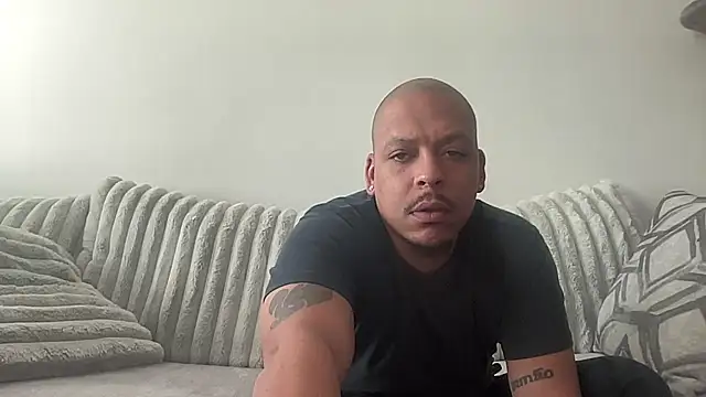 caramelizedzeus online show from November 12, 2025, 3:49 pm