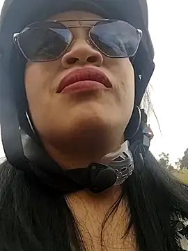 MILA  06 online show from October 3, 2025, 2:07 pm