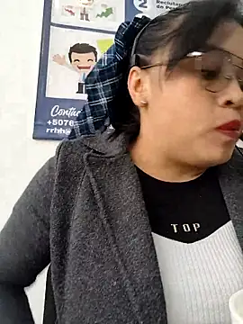 MILA  06 online show from November 17, 2025, 12:42 pm