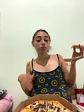 loirinhaaa online show from November 16, 2025, 1:54 am