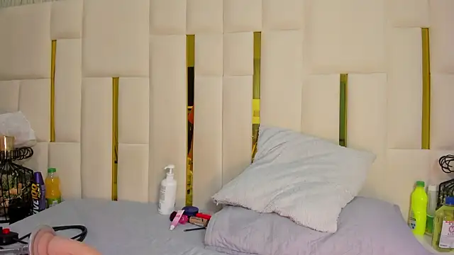 Snapshot of mia_vy chatting on March 11, 2026, 3:22 am mia vy online show from March 11, 2026, 3:22 am