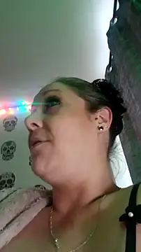 Snapshot of curvybabe88 chatting on December 20, 2025, 8:50 am curvybabe88 online show from December 20, 2025, 8:50 am