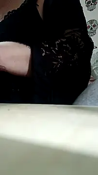 Snapshot of curvybabe88 chatting on December 18, 2025, 9:51 pm curvybabe88 online show from December 18, 2025, 9:51 pm