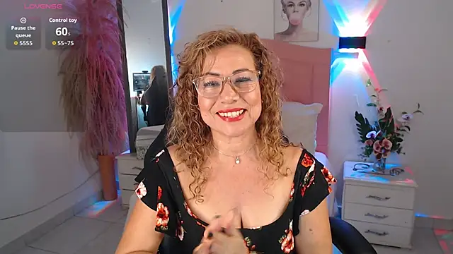 Jademommy  online show from January 6, 2026, 6:23 pm