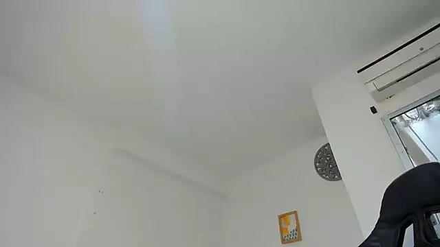 Dakota x18 online show from October 7, 2025, 7:59 pm