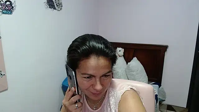 camilavargas  online show from July 21, 2026, 4:30 pm