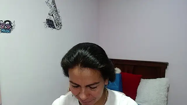 camilavargas  online show from June 30, 2026, 4:29 pm