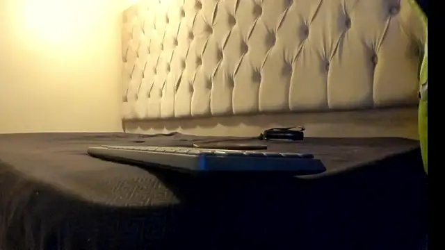 Snapshot of Naomis_35 chatting on February 12, 2026, 7:13 pm Naomis 35 online show from February 12, 2026, 7:13 pm