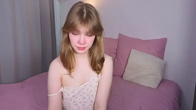 pienaple online show from February 25, 2026, 4:12 am