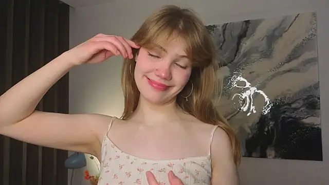 pienaple online show from December 14, 2025, 4:08 am