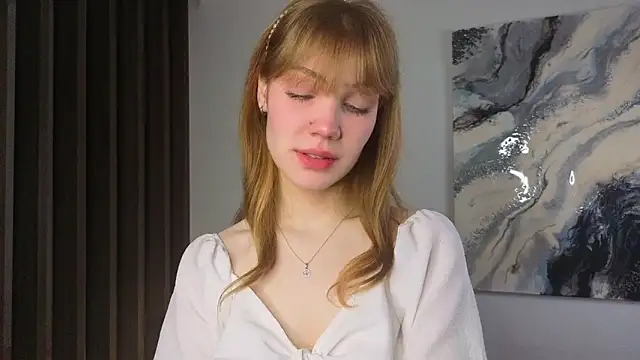 pienaple online show from November 27, 2025, 4:13 am