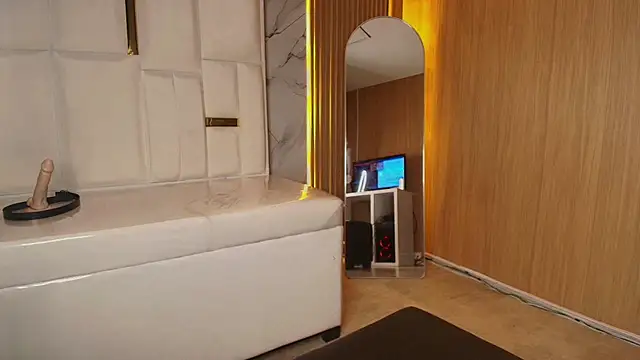 sophiadoll tf online show from October 2, 2025, 8:23 pm