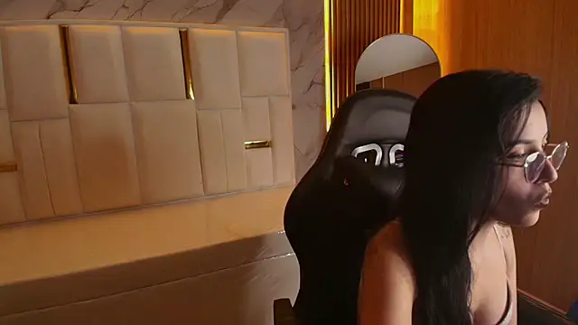 sophiadoll tf online show from October 1, 2025, 8:46 pm