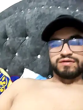 Chrys harris77 online show from October 20, 2025, 2:35 am