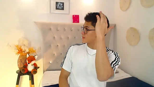 SalvadorFit online show from October 1, 2025, 8:46 pm