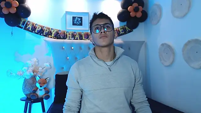 SalvadorFit online show from October 14, 2025, 8:42 pm