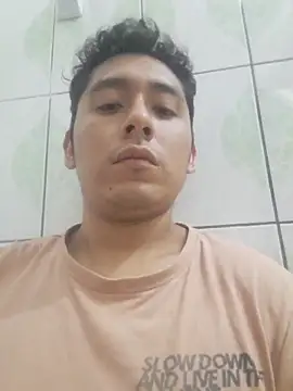 latinbigcock1  online show from October 27, 2025, 10:33 pm