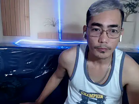 Snapshot of Heaven_steven chatting on March 19, 2026, 11:05 pm Heaven steven online show from March 19, 2026, 11:05 pm