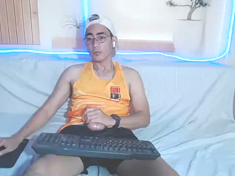 Snapshot of Heaven_steven chatting on March 9, 2026, 8:34 pm Heaven steven online show from March 9, 2026, 8:34 pm