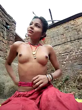 Snapshot of R_Roshni chatting on February 7, 2026, 12:35 pm R Roshni online show from February 7, 2026, 12:35 pm