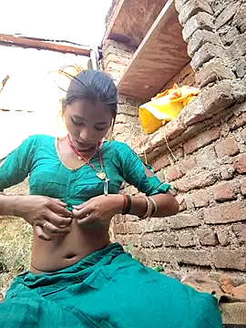 Snapshot of R_Roshni chatting on March 5, 2026, 11:18 am R Roshni online show from March 5, 2026, 11:18 am