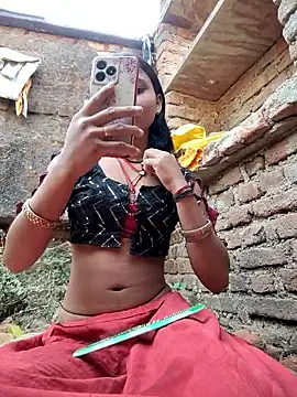 Snapshot of R_Roshni chatting on March 18, 2026, 2:26 am R Roshni online show from March 18, 2026, 2:26 am