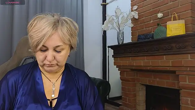 Marta Wils online show from October 8, 2025, 2:35 am