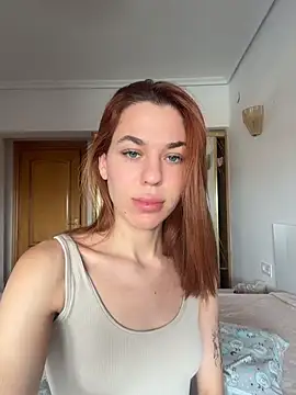 Snapshot of MollyXoXo chatting on June 24, 2026, 3:32 pm MollyXoXo online show from June 24, 2026, 3:32 pm