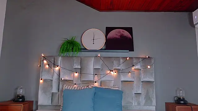 KeendraFox  online show from March 1, 2026, 12:27 pm