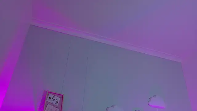 KeendraFox  online show from October 26, 2025, 12:27 pm