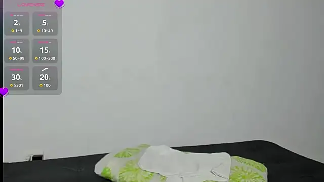 Cherrysweetyx online show from June 17, 2026, 12:26 pm