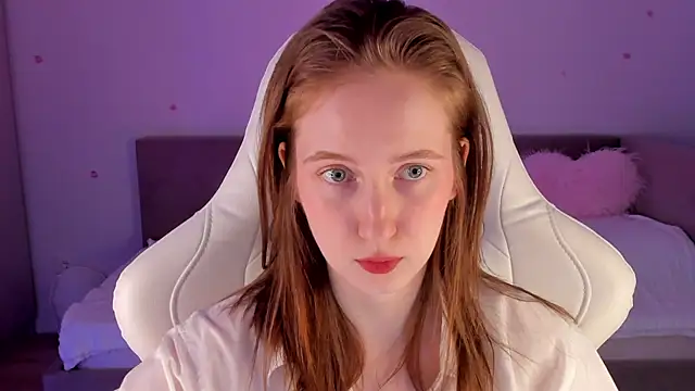 CrystalSoul  online show from November 18, 2025, 11:24 am