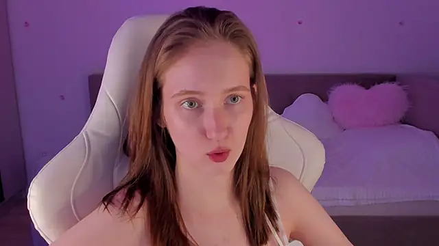 CrystalSoul  online show from November 9, 2025, 12:25 am