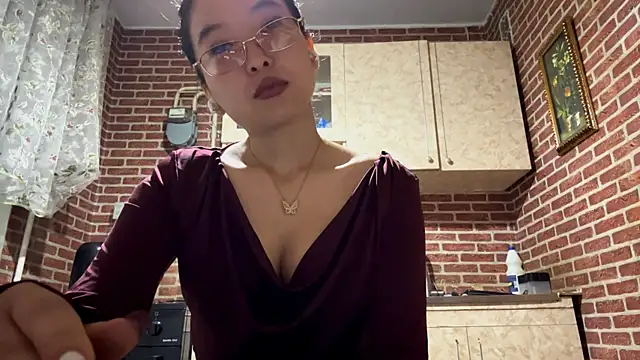 EmmaLeexth online show from September 26, 2025, 1:18 pm