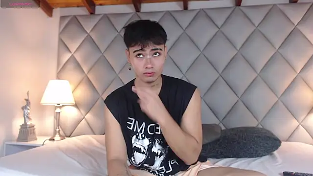 Clement Reyes online show from October 4, 2025, 1:12 pm