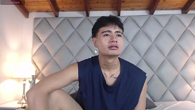 Clement Reyes online show from October 19, 2025, 1:25 pm