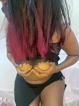 morjana2001 online show from September 25, 2025, 9:54 pm