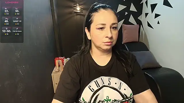 AgataThompson  online show from November 18, 2025, 6:00 pm