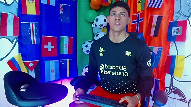 deivid bigcock1 online show from July 14, 2026, 12:32 am