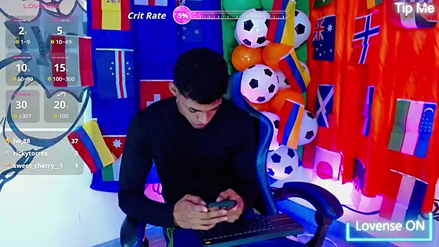 deivid bigcock1 online show from June 25, 2026, 1:58 am