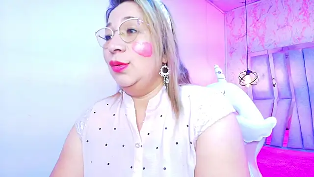 MaylinRosse  online show from October 7, 2025, 6:53 pm