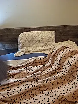 Snapshot of sw33th3art chatting on November 23, 2025, 7:35 pm sw33th3art online show from November 23, 2025, 7:35 pm