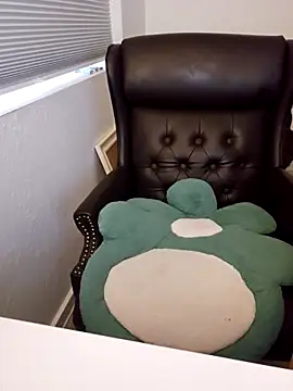 Snapshot of sw33th3art chatting on September 26, 2025, 5:31 pm sw33th3art online show from September 26, 2025, 5:31 pm