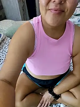 Snapshot of sw33th3art chatting on September 21, 2025, 2:28 am sw33th3art online show from September 21, 2025, 2:28 am