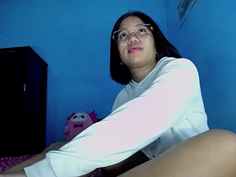 little onixx online show from September 28, 2025, 11:28 am