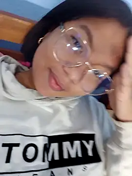 little onixx online show from October 2, 2025, 11:57 am