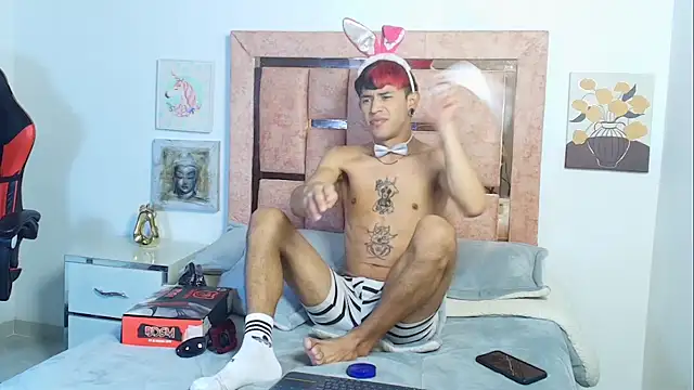 DemianSalvatore online show from December 20, 2025, 8:22 pm