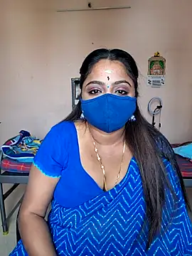 Snapshot of queendivya chatting on June 16, 2026, 5:29 am queendivya online show from June 16, 2026, 5:29 am