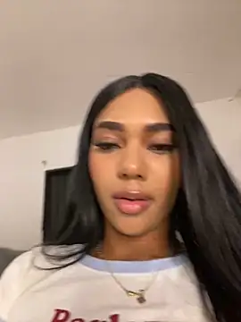 Snapshot of Savannahfisher chatting on March 18, 2026, 11:37 pm Savannahfisher online show from March 18, 2026, 11:37 pm